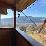 Apartment на пагорбі *